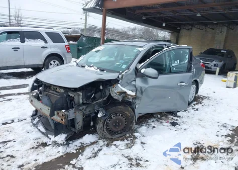 2014 Nissan Versa 1.6 Sv z USA, uszkodzony, nr VIN 3N1CN7AP5EL802172